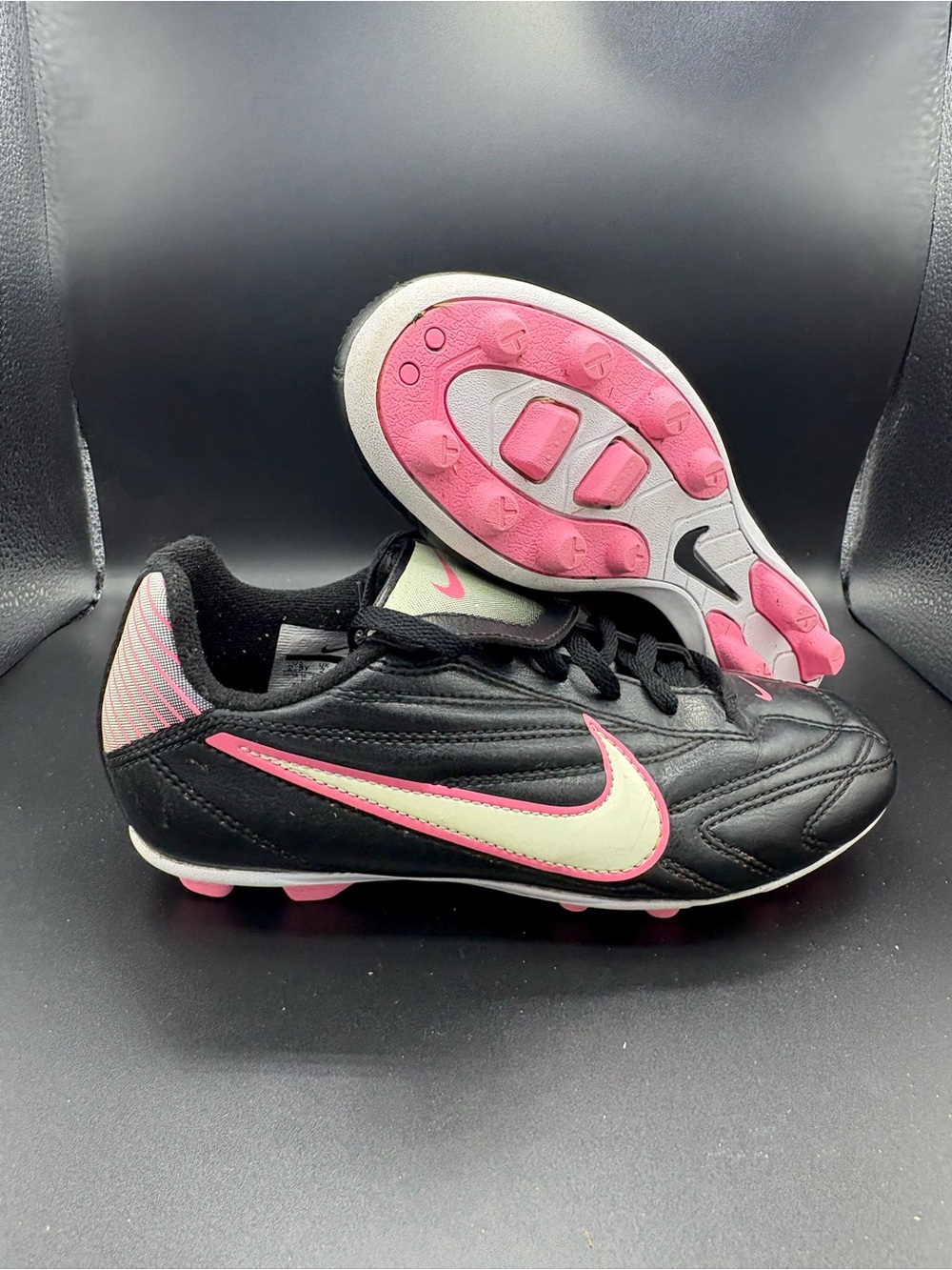 Nike Premier Soccer Cleats  Kids Size 2.5 Black Pink White Unisex 359616-016